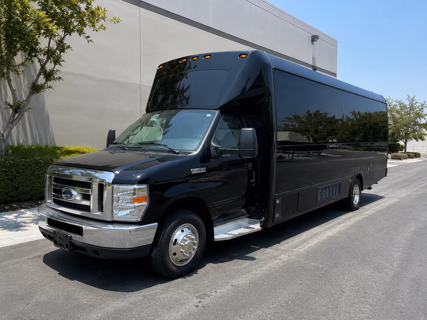 elizabeth sporting event party bus rental