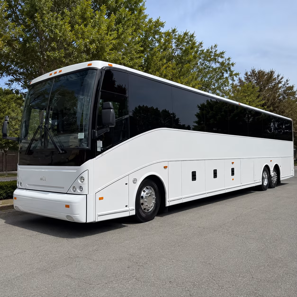 group shuttle buses from elizabeth s spring street hotel corridor to ewr