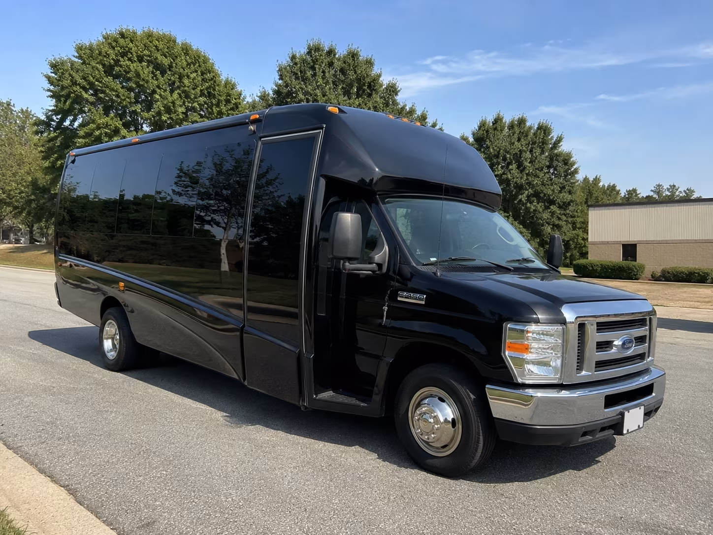 minibus rentals for small group brewery and winery day trips
