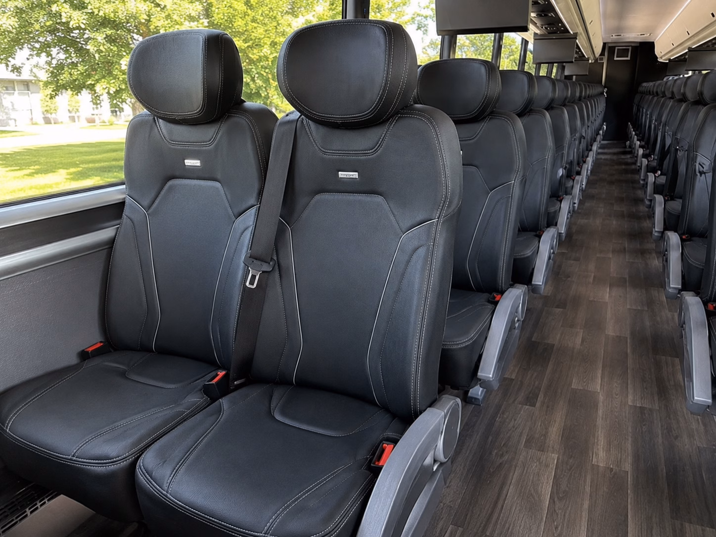 wedding guest shuttle buses between elizabeth hotels and your venue